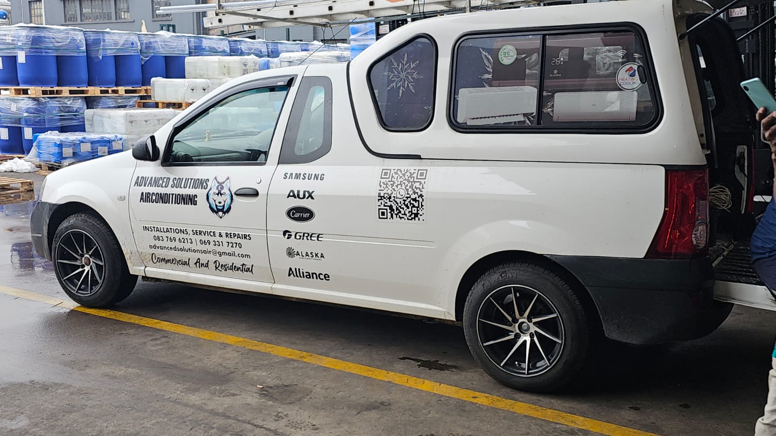 Advanced Solutions Air company vehicle on the road